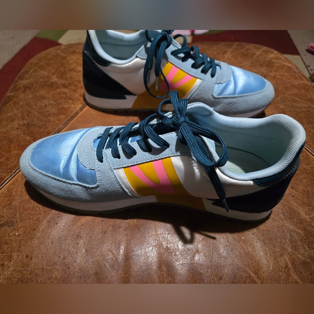Size 10 Tretorn Loyola 2.0 Shoes. Has Some Wear, See Photos.